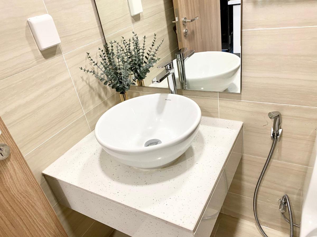 Yu Stay Green Premium Luxury 2Bedrooms Condotel In D1 Near Bui Vien Street Хошимин Екстериор снимка